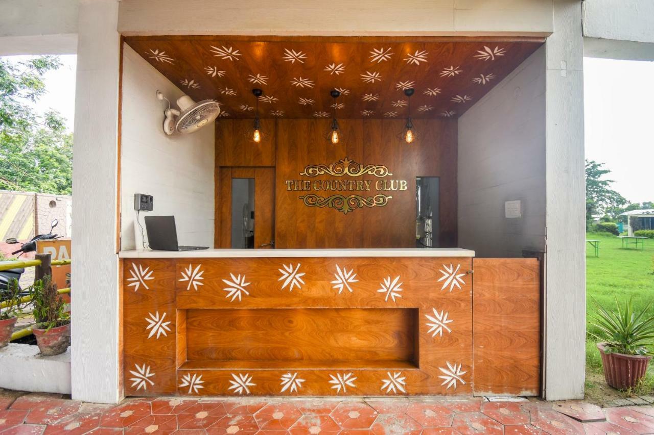 Oyo 47464 Hotel The Country Club Bilāspur 外观 照片