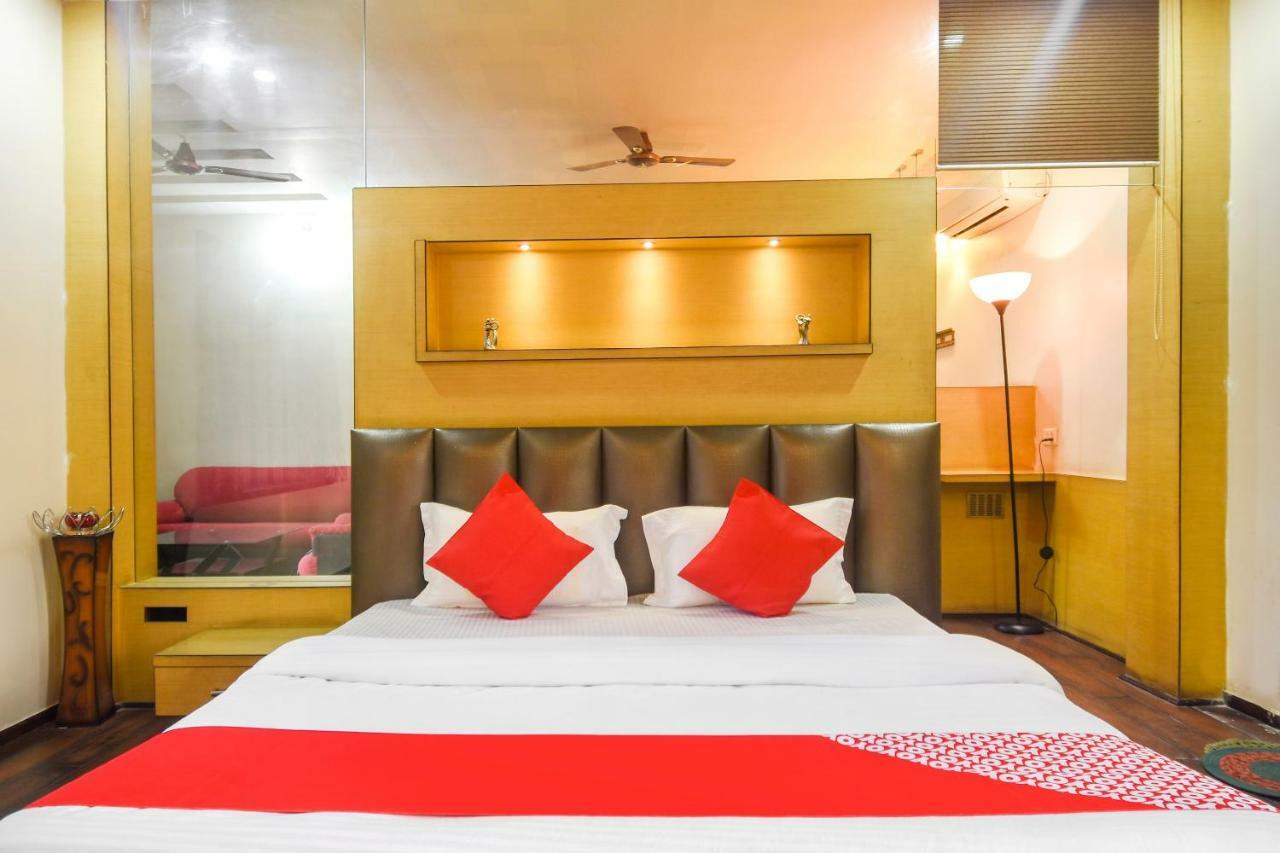Oyo 47464 Hotel The Country Club Bilāspur 外观 照片