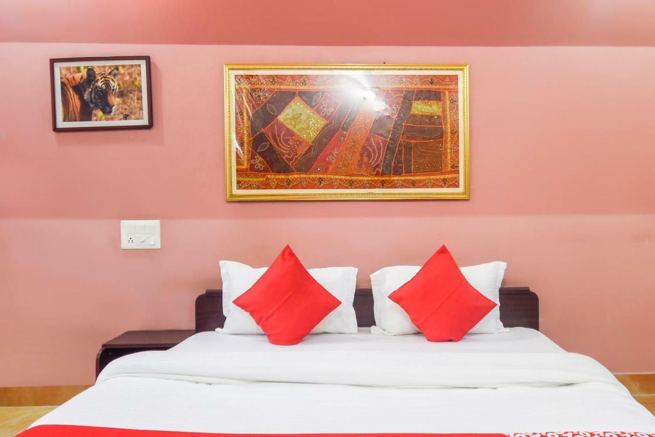 Oyo 47464 Hotel The Country Club Bilāspur 外观 照片
