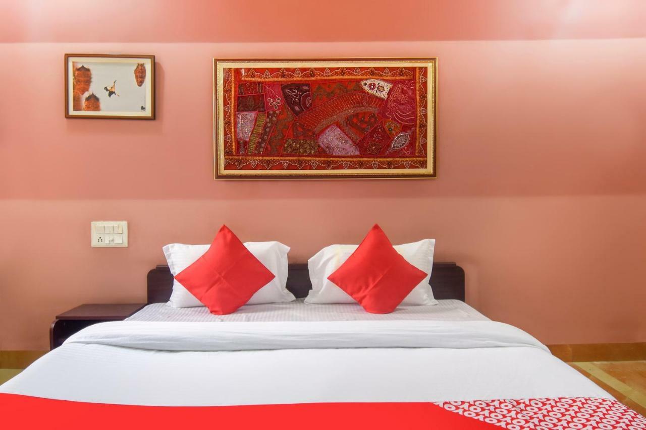 Oyo 47464 Hotel The Country Club Bilāspur 外观 照片